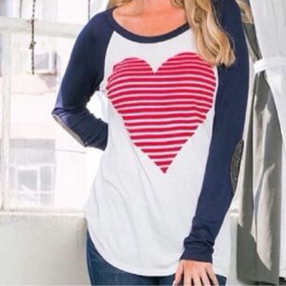 ❤️ Valentine’s Navy and White Striped Heart Long Sleeve Top size small